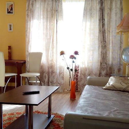 Apartment Studio On Mayakovskogo Avenue Zaporizhia Ngoại thất bức ảnh