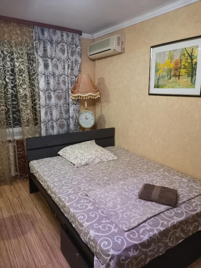 Apartment Studio On Mayakovskogo Avenue Zaporizhia Ngoại thất bức ảnh